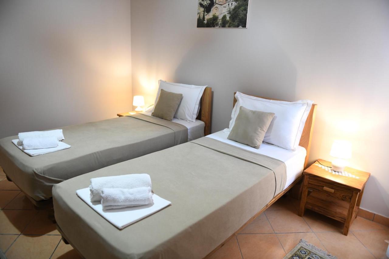 Guesthouse Leo Berat Exterior foto