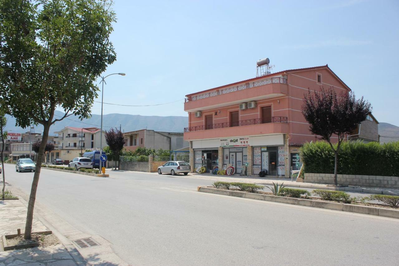 Guesthouse Leo Berat Exterior foto
